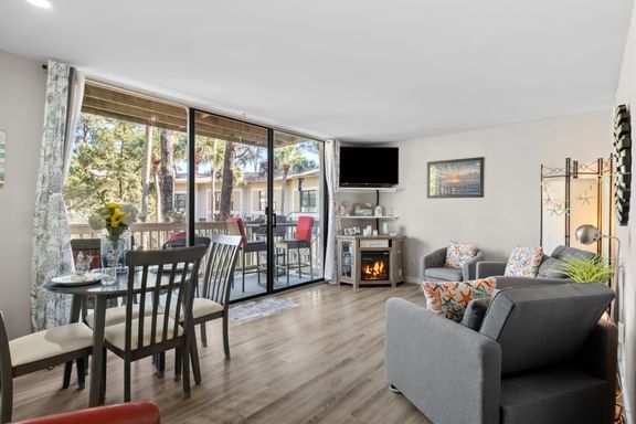 Spacious and cozy & fire place